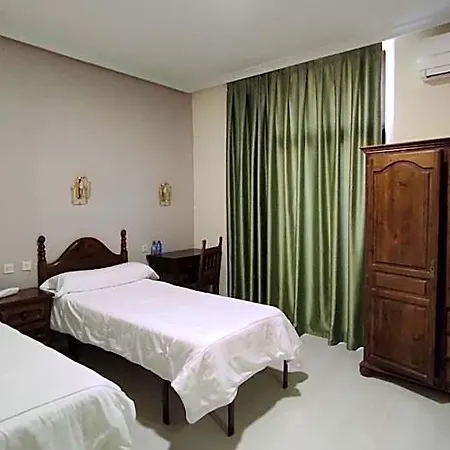 Emperatriz Ii Hotel