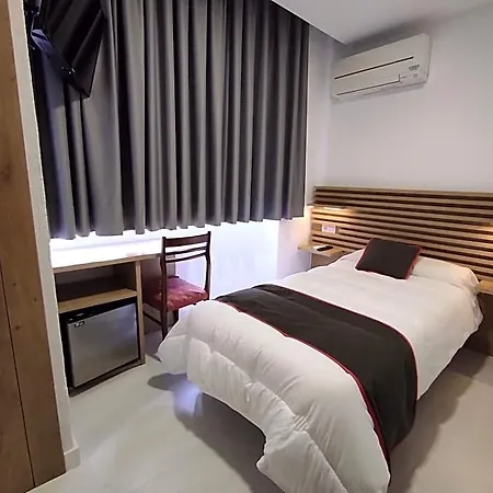 Emperatriz Ii Hotel
