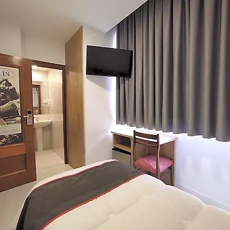 Emperatriz Ii Hotel
