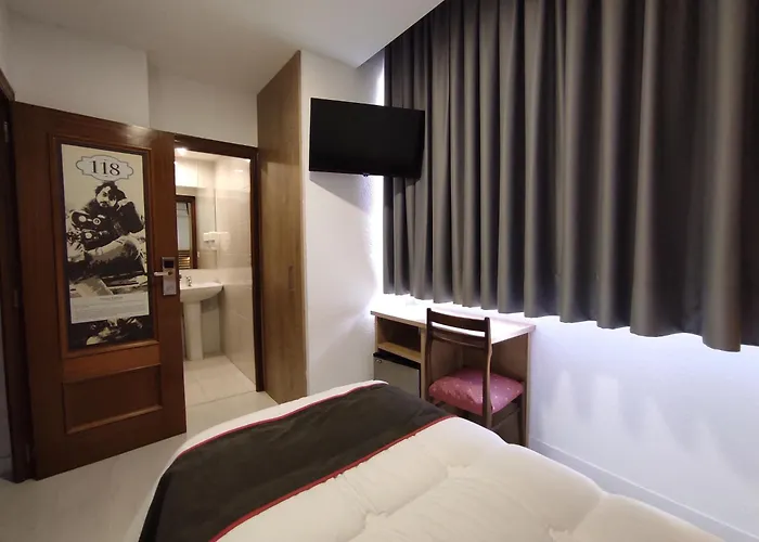 Emperatriz Ii 호텔 2*